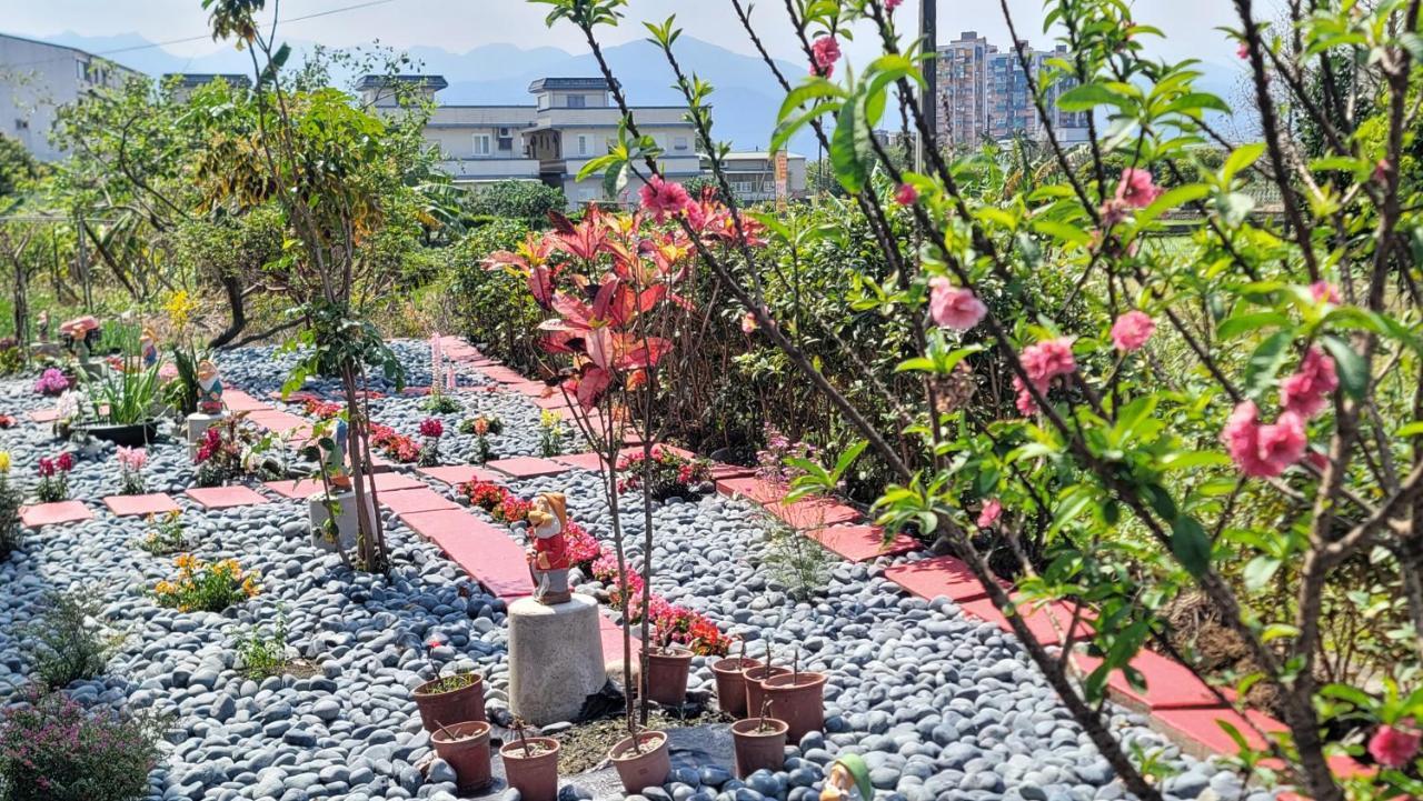 Chaopingjia Fengge Guesthouse Wujie Luaran gambar